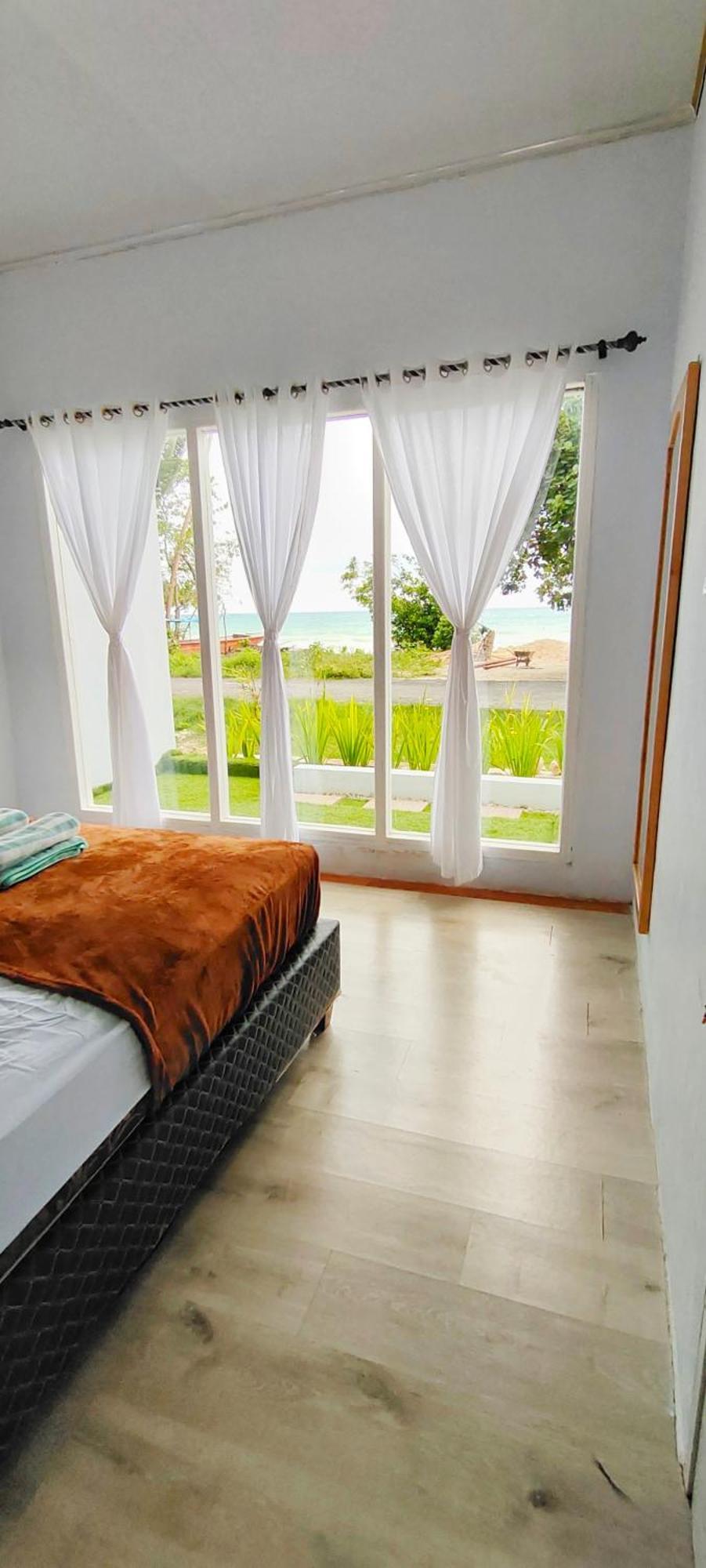 Stella Villa Ngurbloat المظهر الخارجي الصورة